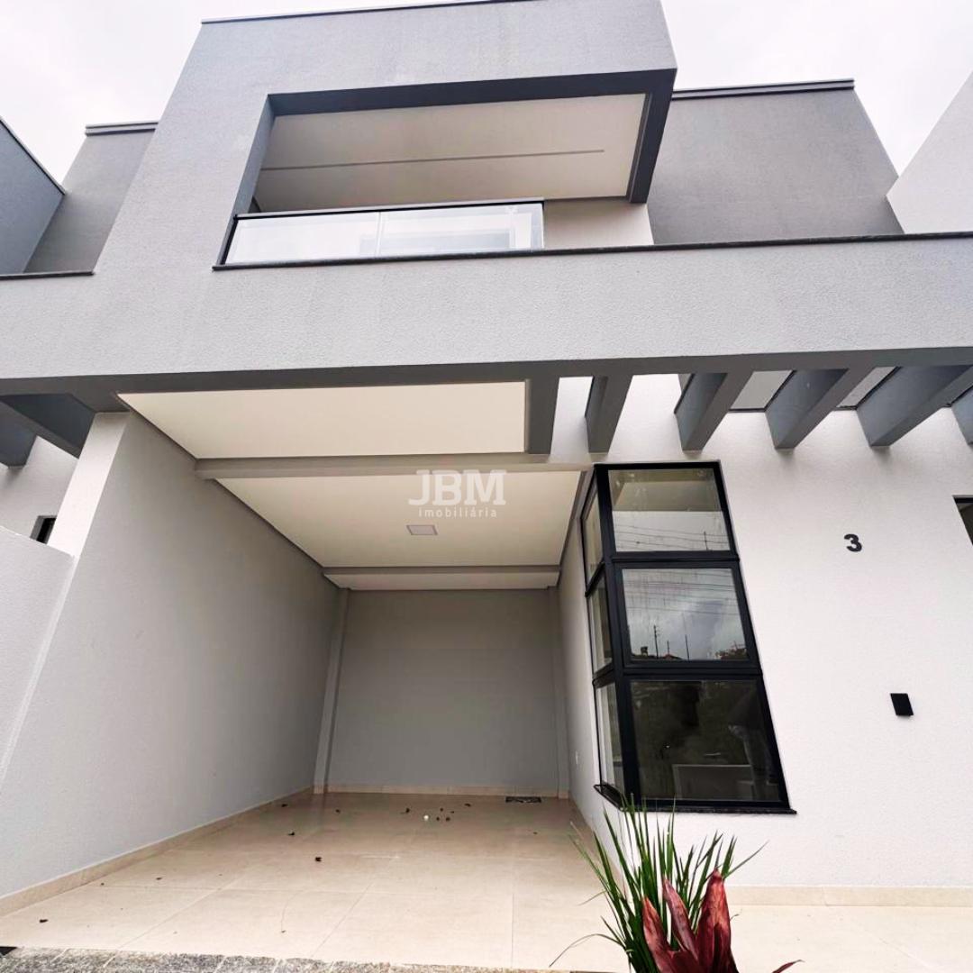 Sobrado á venda no Bairro Tacca