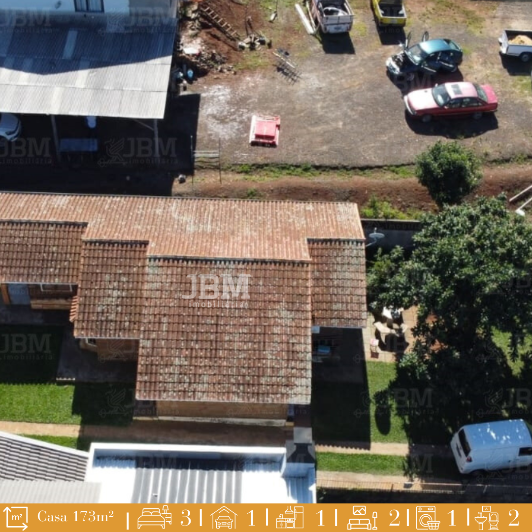 Casa de Imbuia no centro