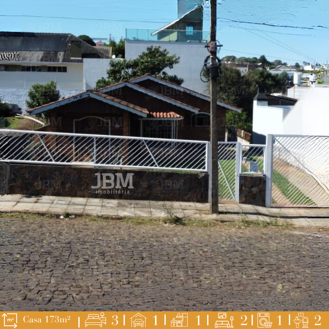 Casa de Imbuia no centro