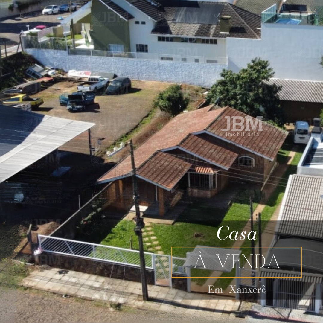 Casa de Imbuia no centro