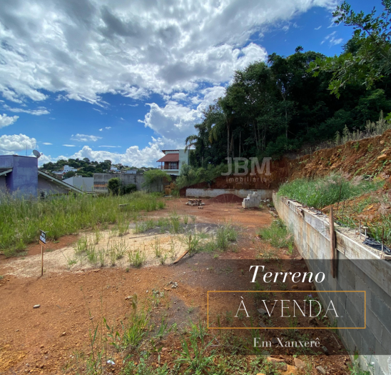 Terreno no Loteamento Iop