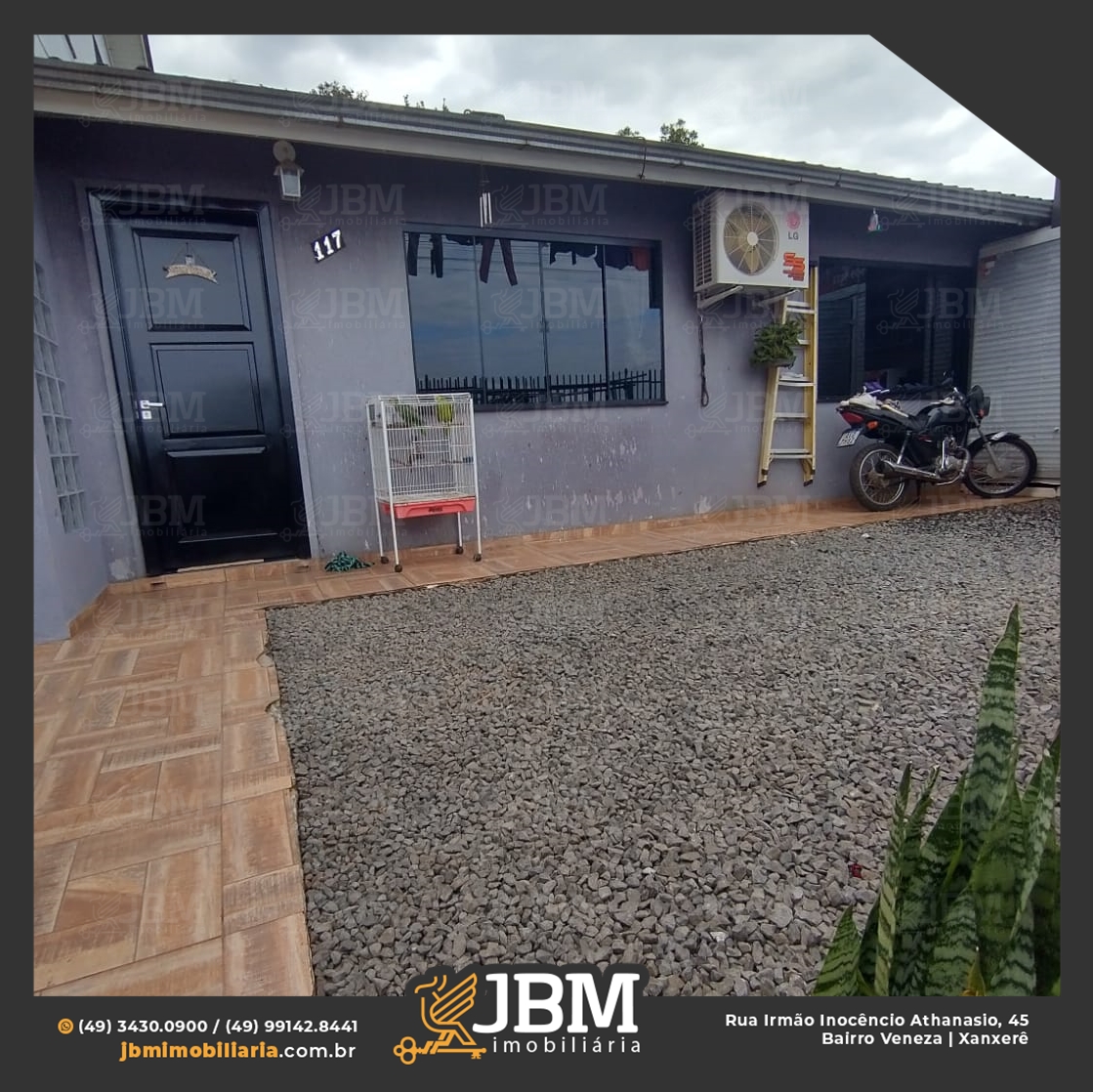 Casa com dois pavimentos no Bairro Nossa Senhora de Lourdes