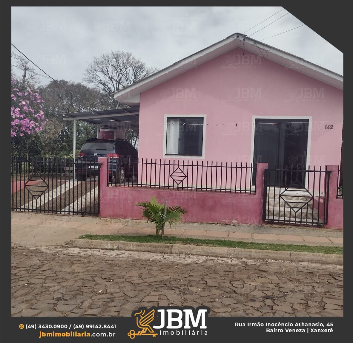 Casa de esquina em Bom Jesus