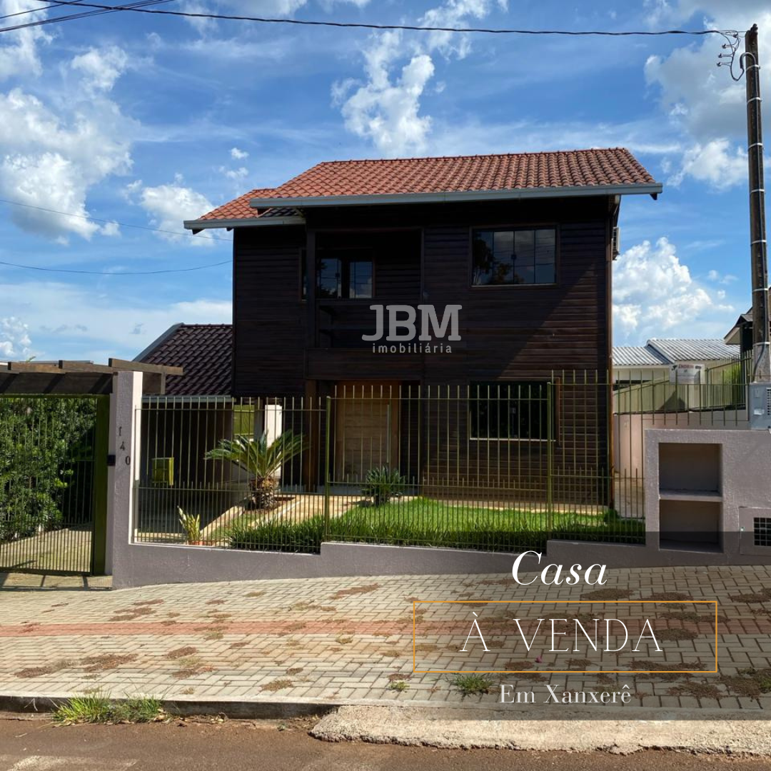 Casa com Barracão no Bairro Tacca
