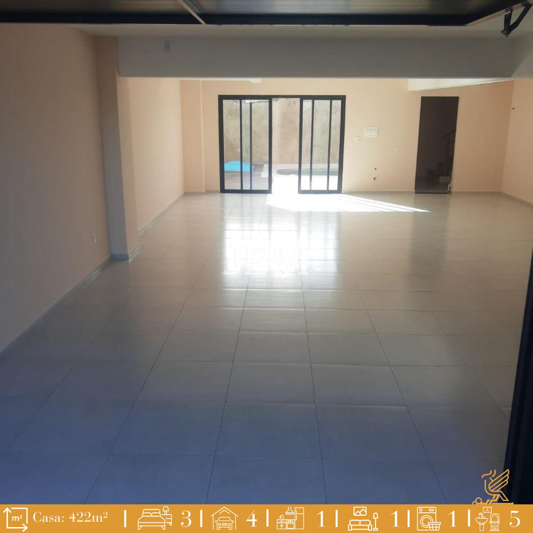 Casa com Sala comercial no Bairro Tacca