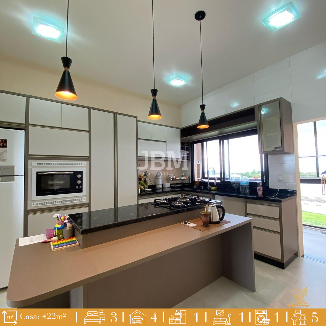 Casa com Sala comercial no Bairro Tacca