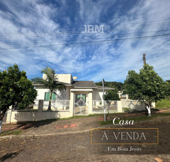 Casa de esquina em Bom Jesus
