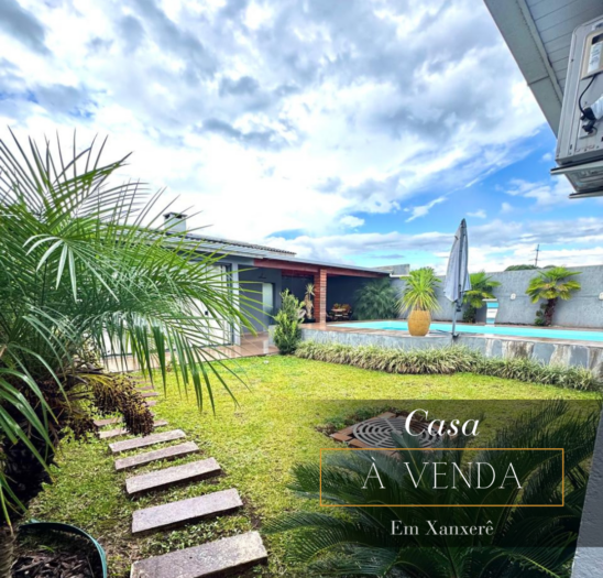 Casa com Piscina no Bairro Nossa Senhora de Lourdes