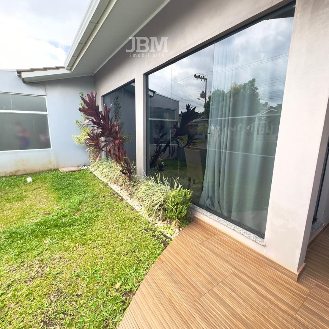 Casa com Piscina no Bairro Nossa Senhora de Lourdes