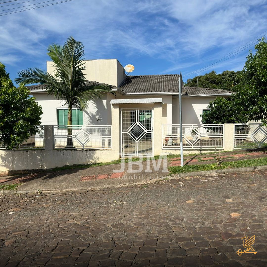 Casa de esquina em Bom Jesus