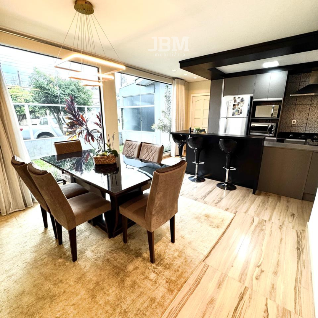 Casa com Piscina no Bairro Nossa Senhora de Lourdes