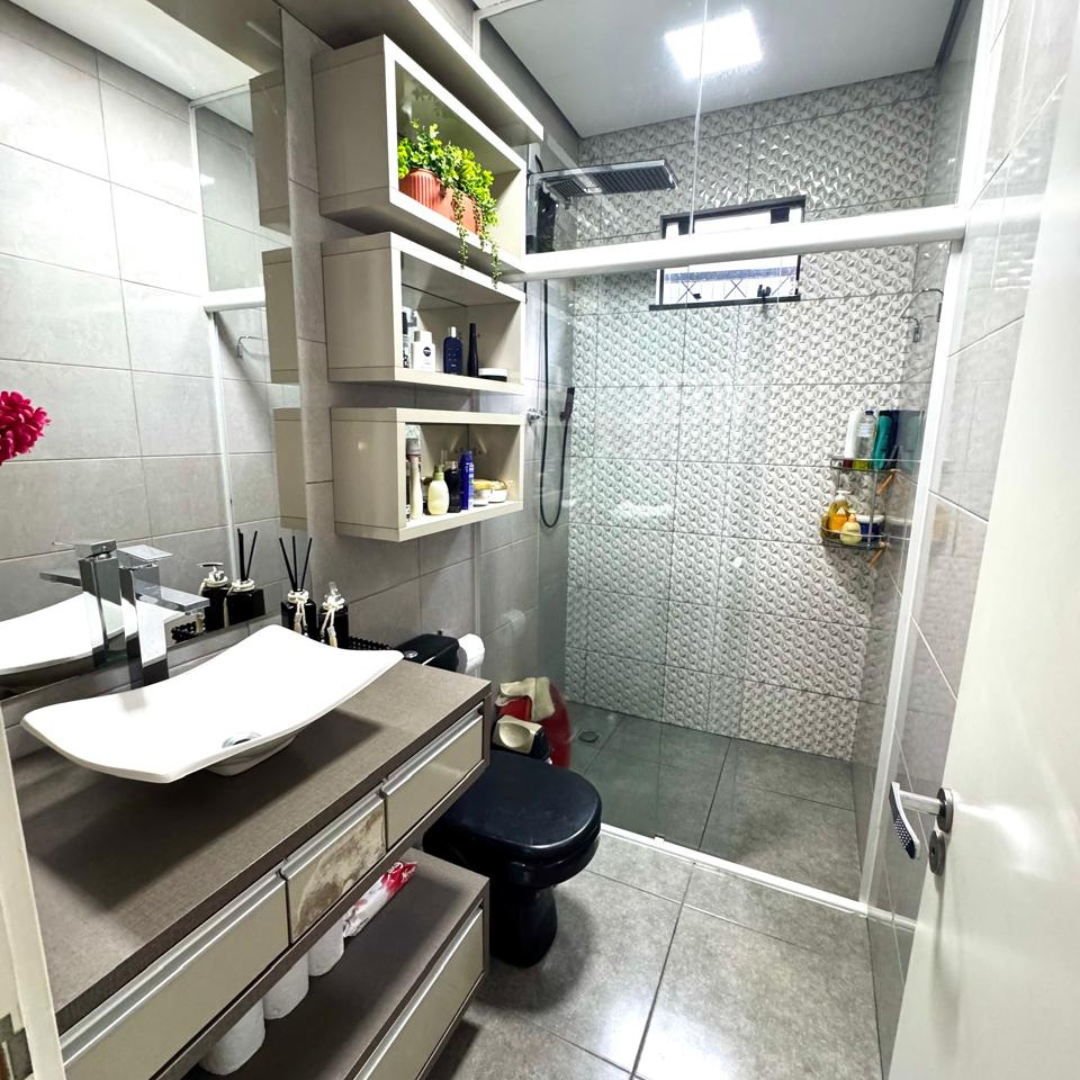 Casa com Piscina no Bairro Nossa Senhora de Lourdes