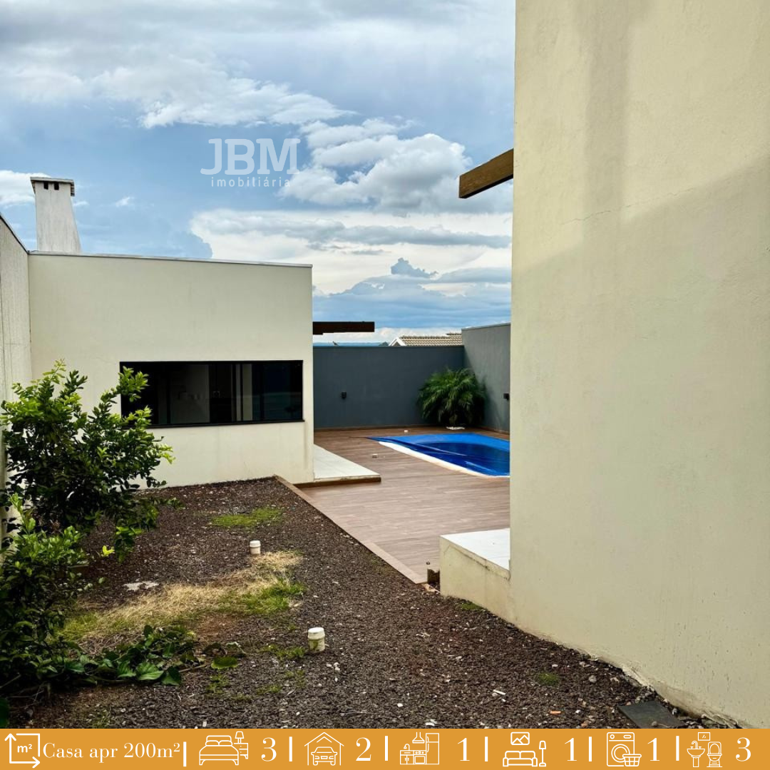 Casa com Piscina no Bairro João Winckler