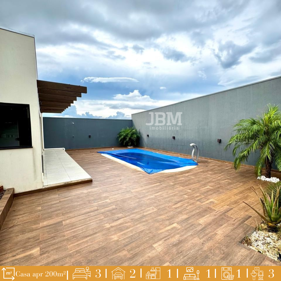 Casa com Piscina no Bairro João Winckler