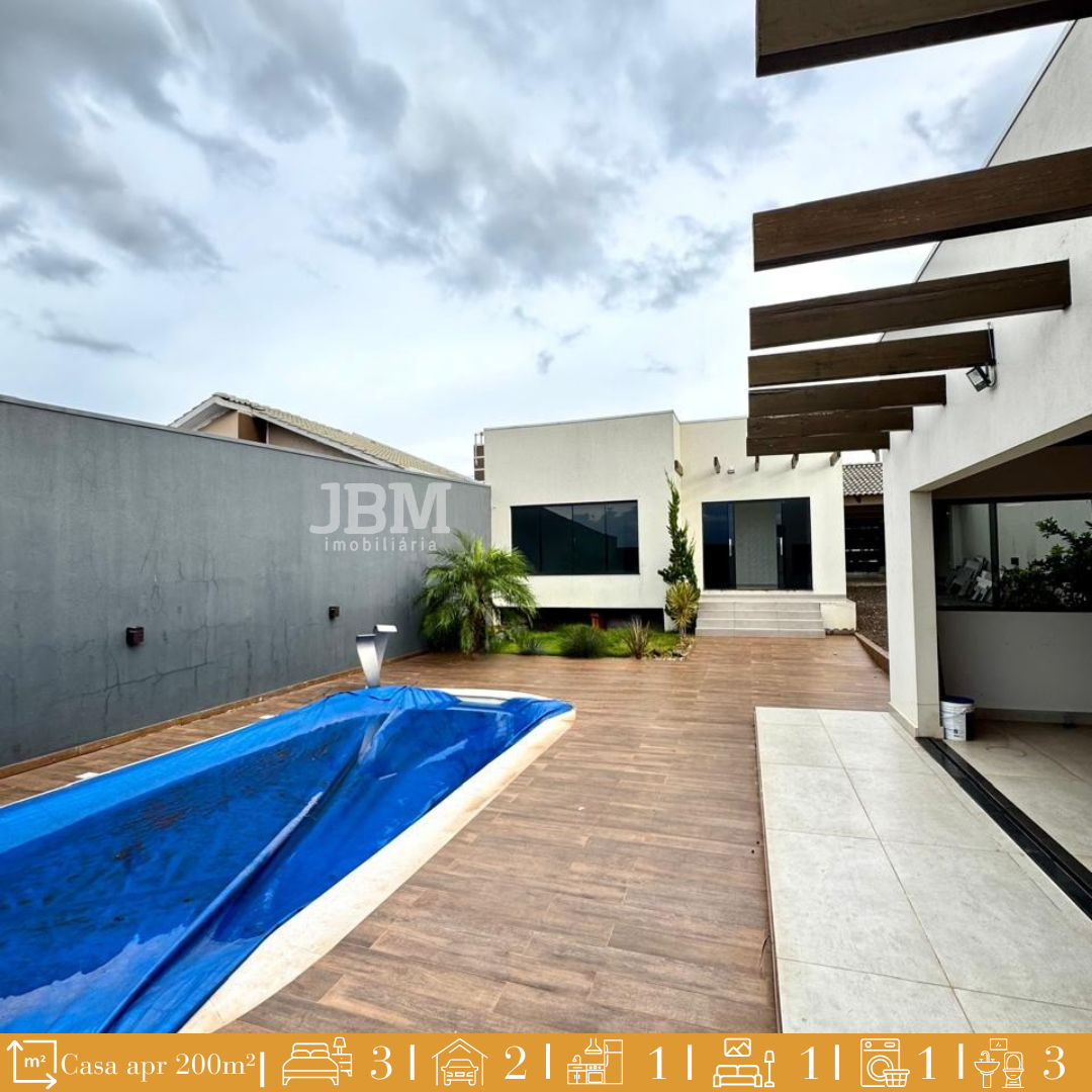 Casa com Piscina no Bairro João Winckler