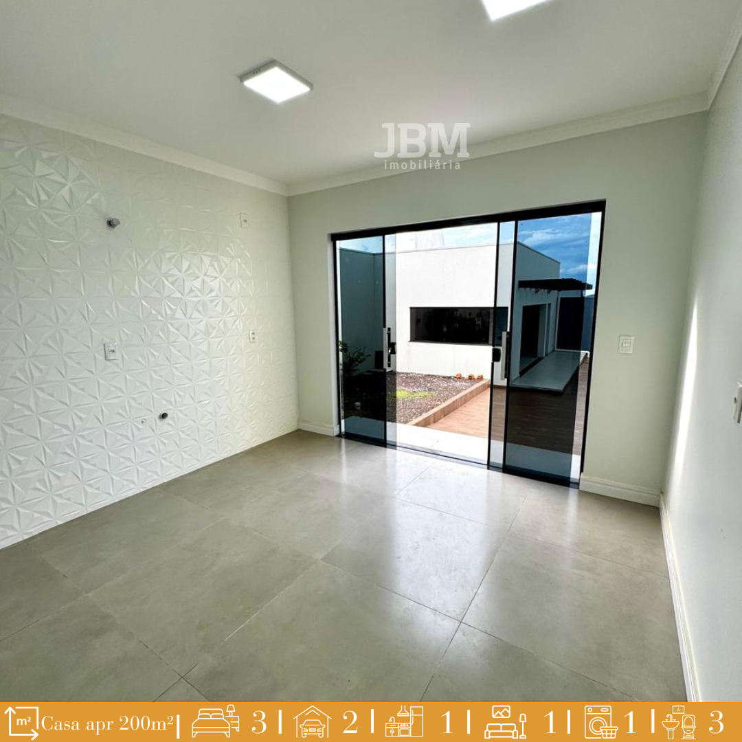 Casa com Piscina no Bairro João Winckler