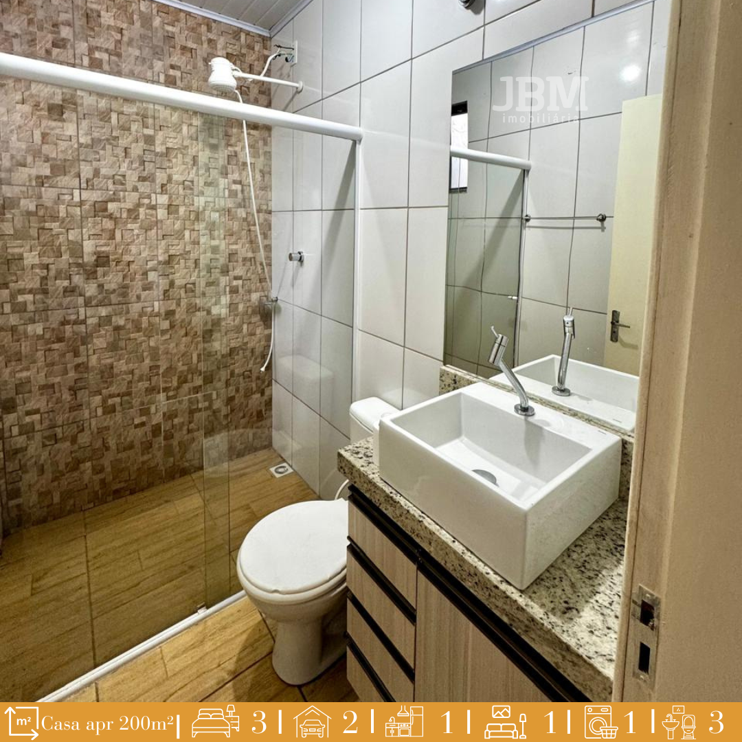 Casa com Piscina no Bairro João Winckler