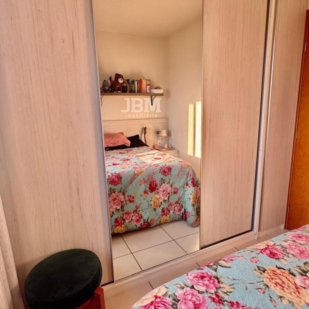 Apartamento Semi Mobiliado à Venda