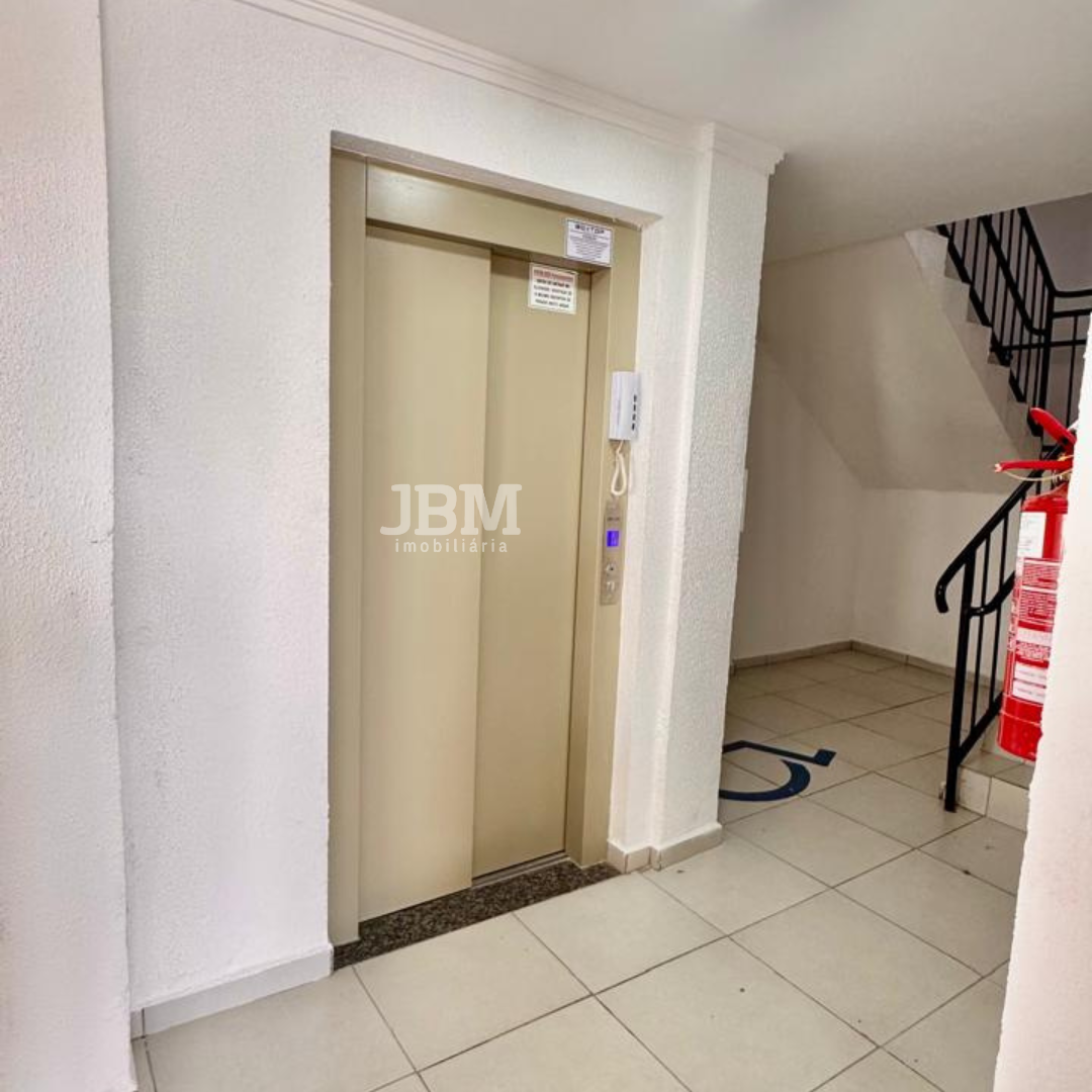 Apartamento no Bairro Tonial