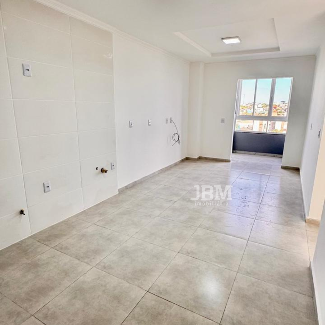 Apartamento no Bairro Tonial