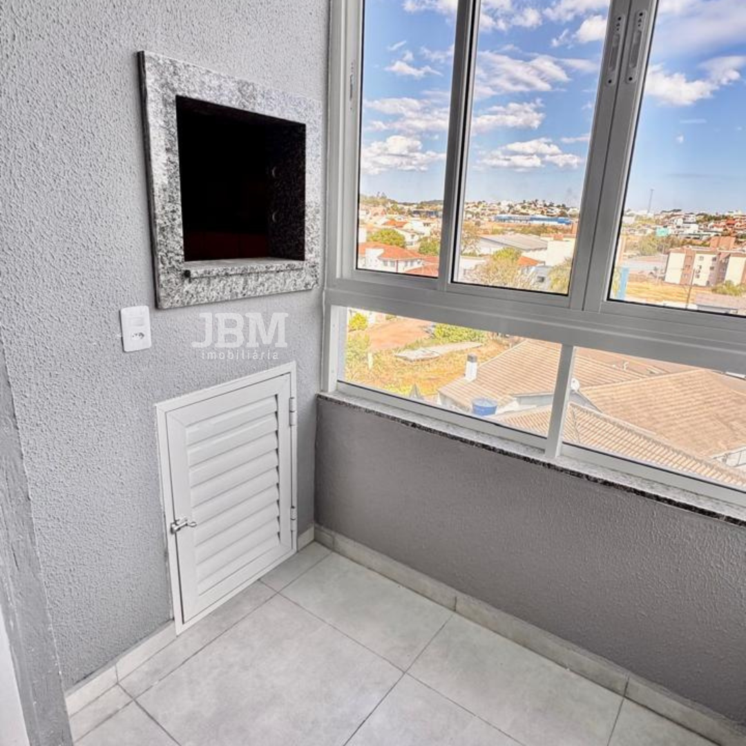 Apartamento no Bairro Tonial