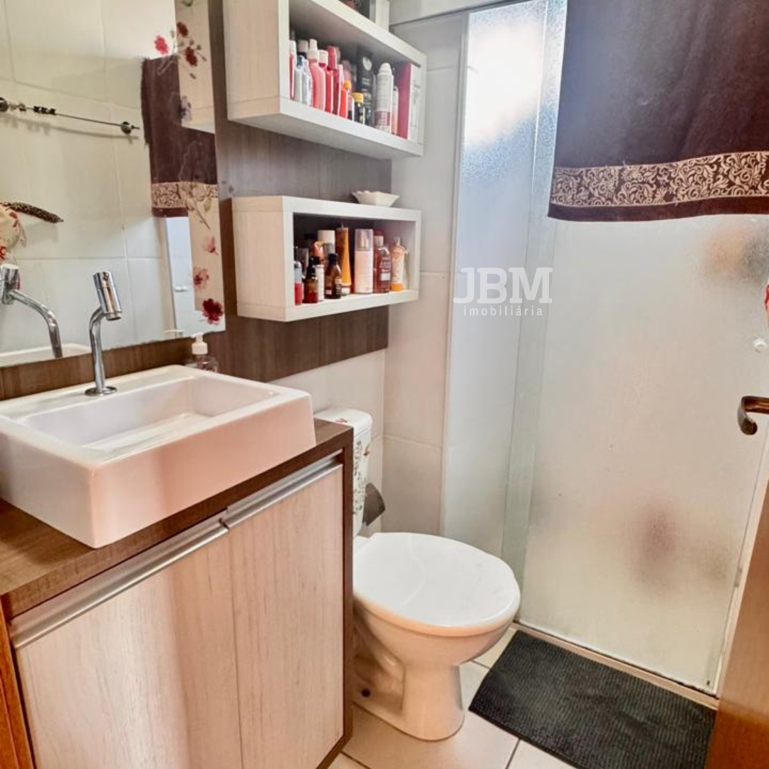 Apartamento Semi Mobiliado à Venda