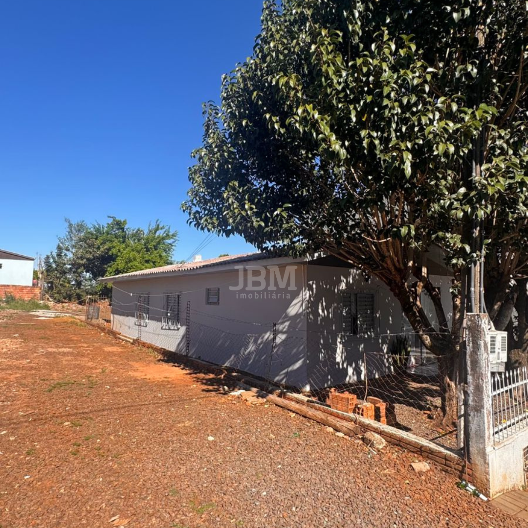 Terreno e Casa em frente a Unoesc