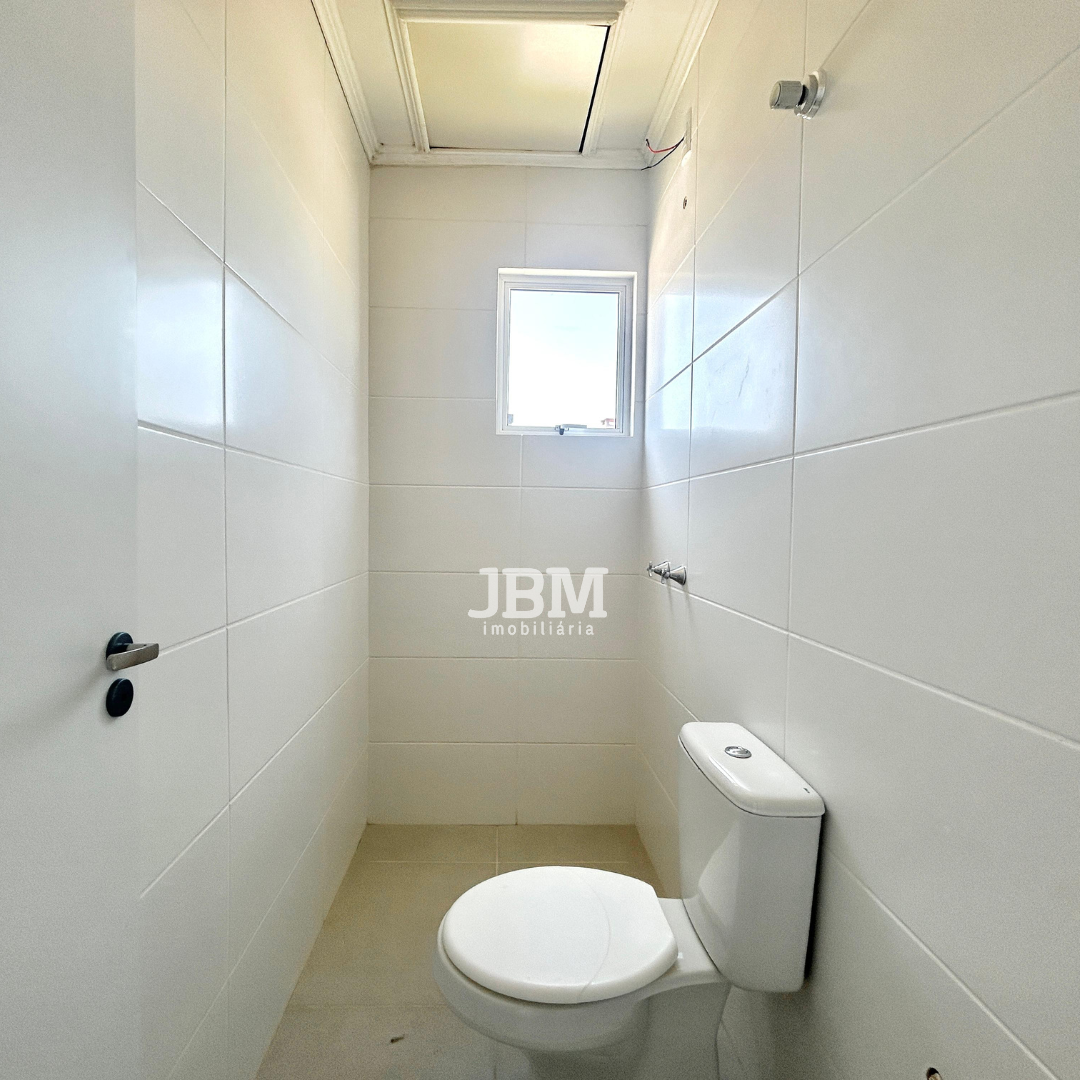 Casa Conjugada em Condomínio Fechado