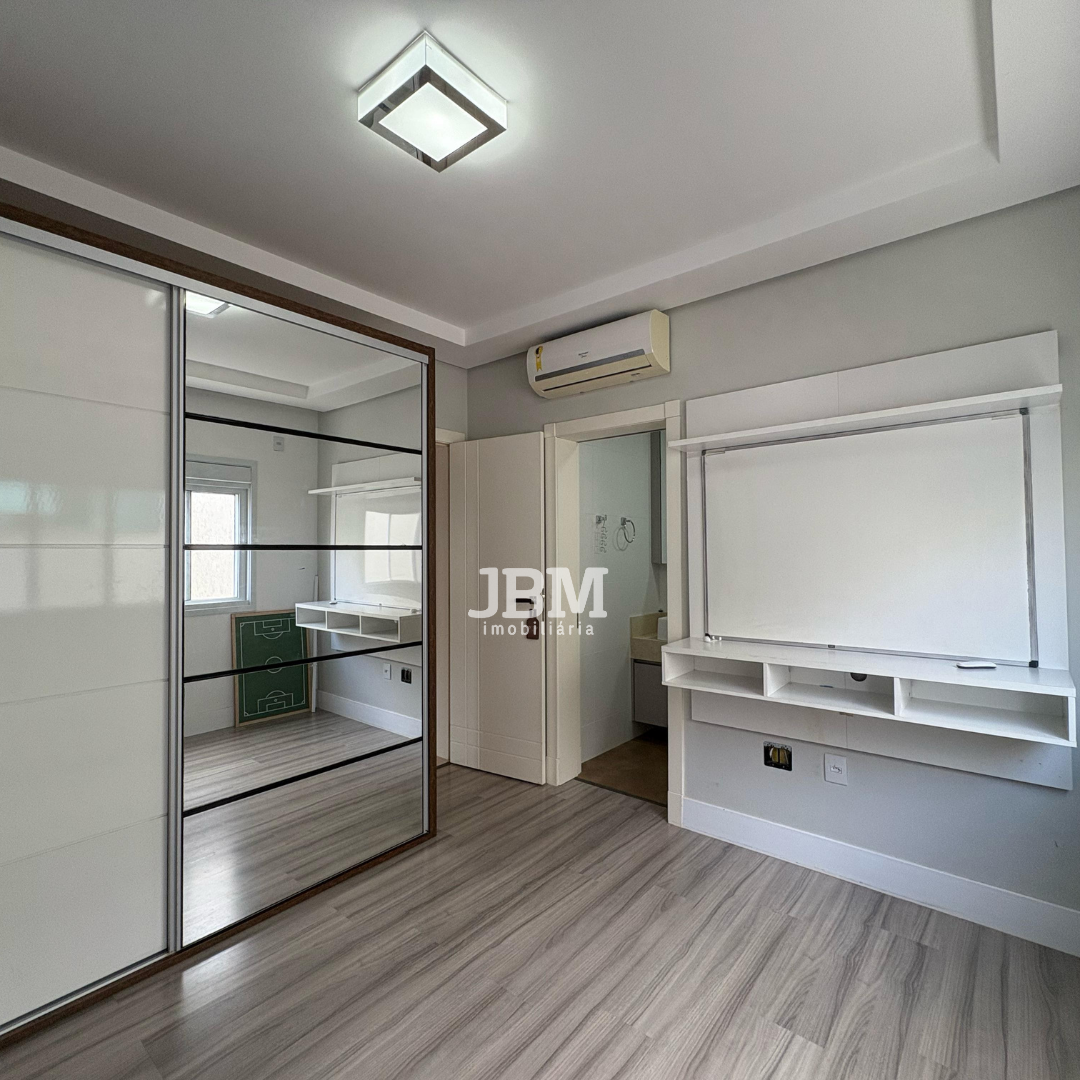 Casa no Condomínio Caledônia