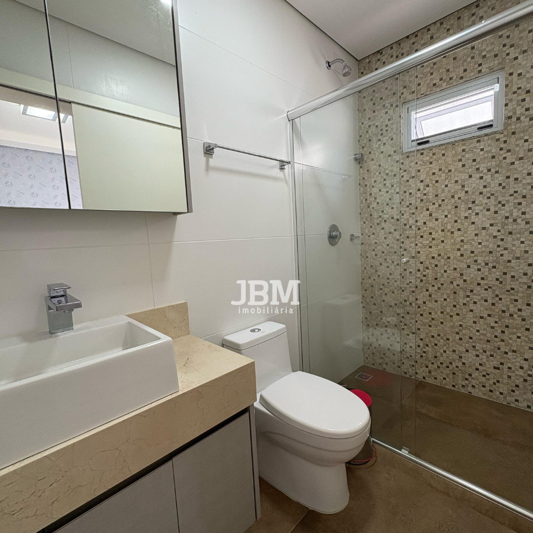 Casa no Condomínio Caledônia