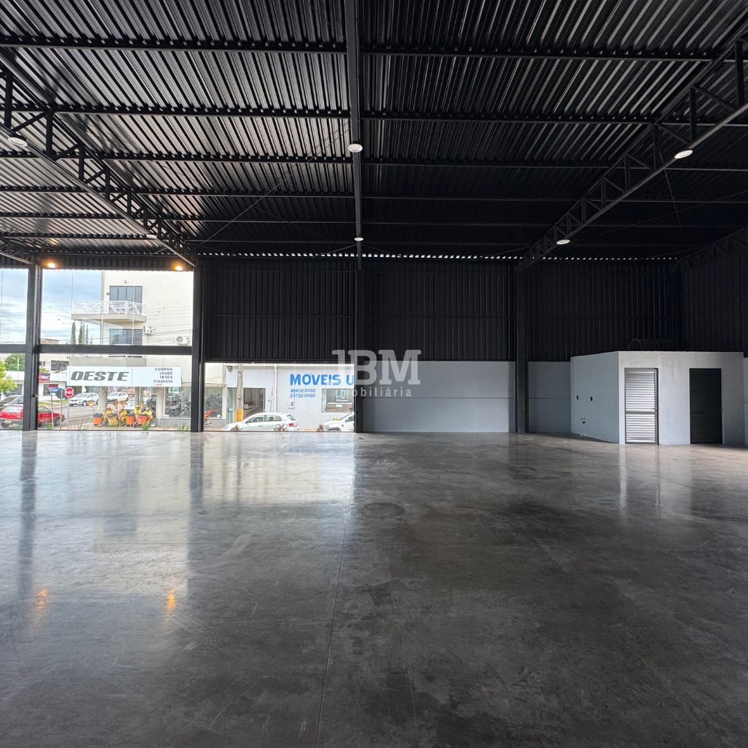 Barracão no Centro