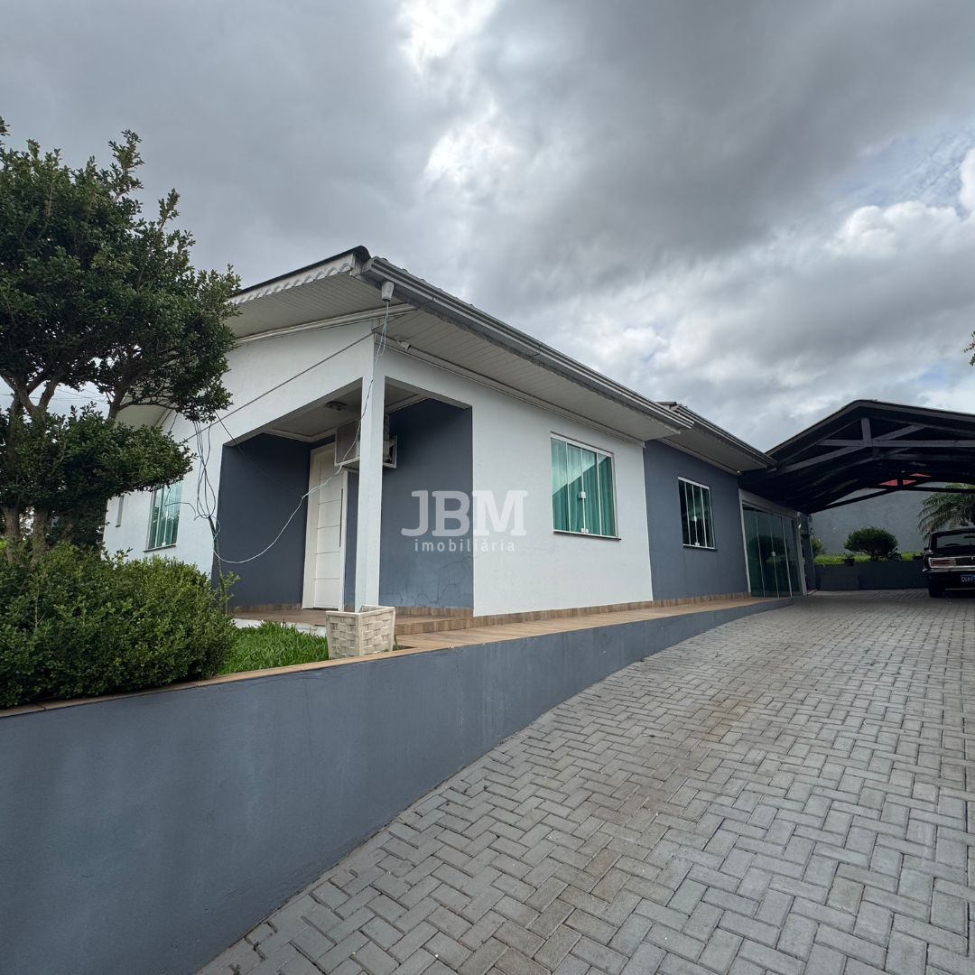 Casa á venda no Bairro Nossa Senhora de Lourdes