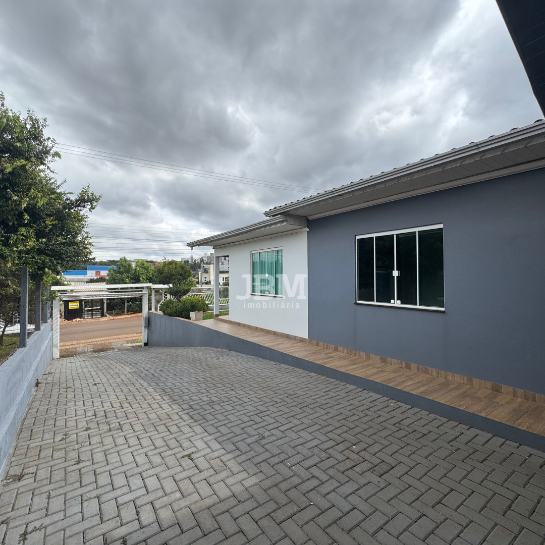 Casa á venda no Bairro Nossa Senhora de Lourdes