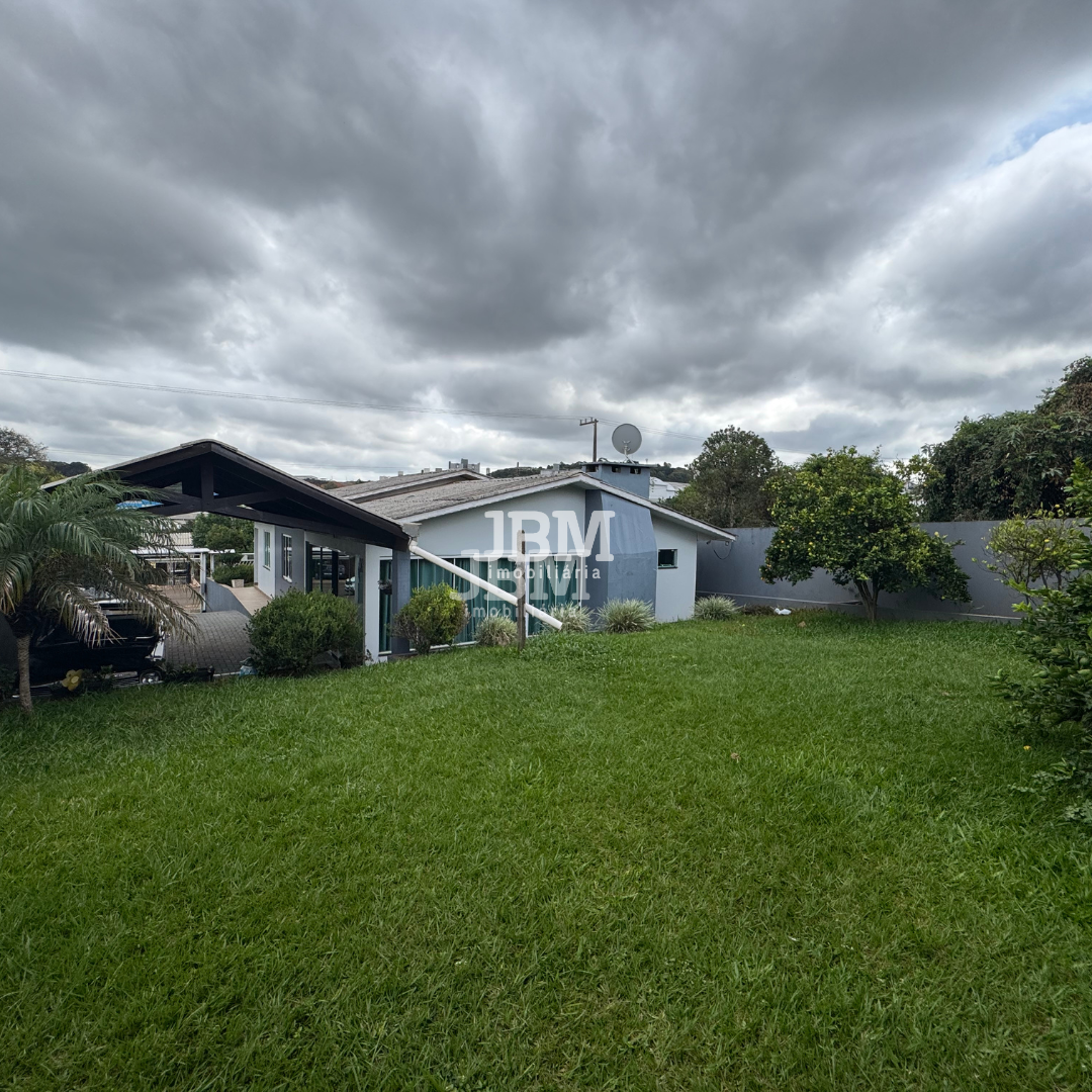 Casa á venda no Bairro Nossa Senhora de Lourdes