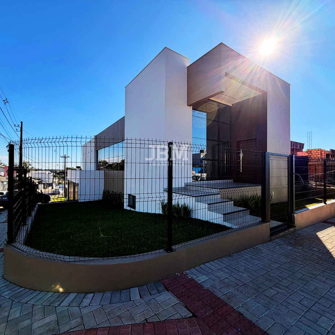 Casa de Alto Padrão no Loteamento Parque das Torres