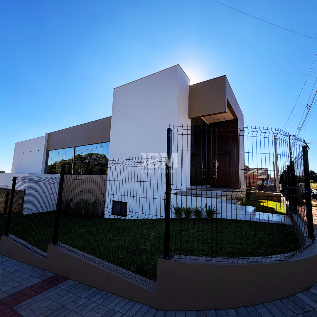 Casa de Alto Padrão no Loteamento Parque das Torres