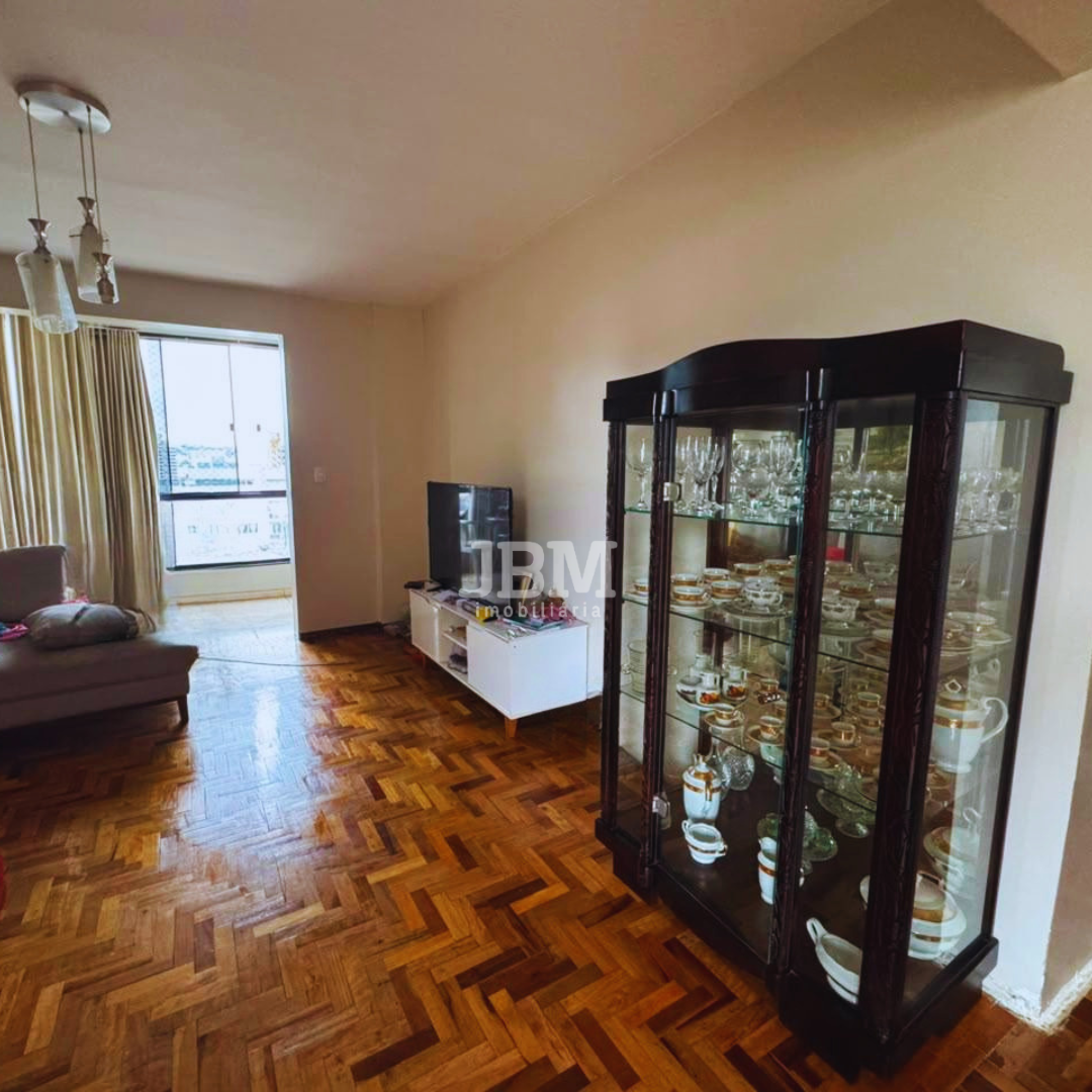 Apartamento á venda na Avenida Brasil