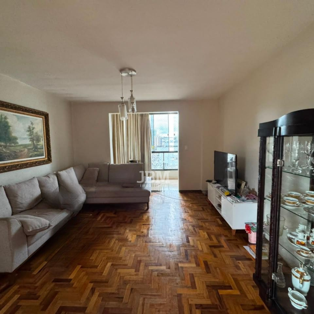 Apartamento á venda na Avenida Brasil