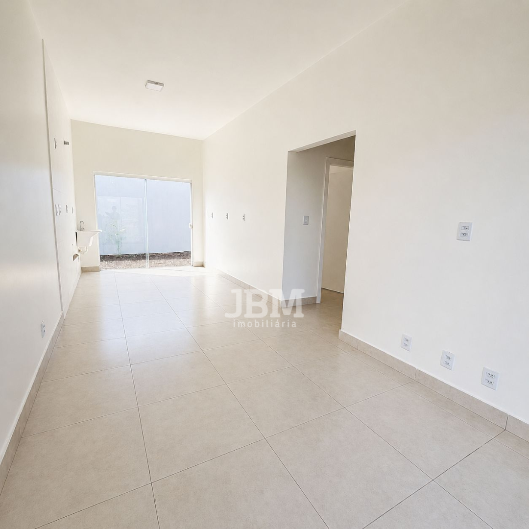 Casa Meio á venda no Loteamento Sol Poente