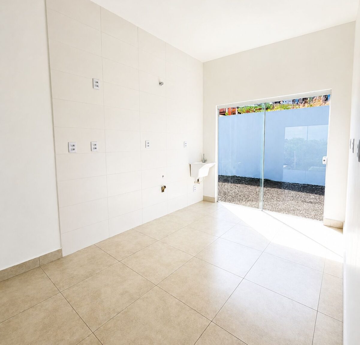 Casa de Esquina á venda no Loteamento Sol Poente